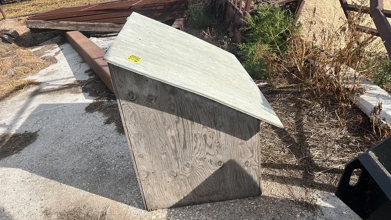 OFFSITE - Insulated dog house, 30”x36” with 2” insulation.