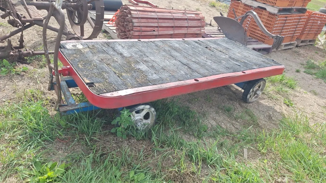 Antique 4 wheel wagon. 7Ft Long