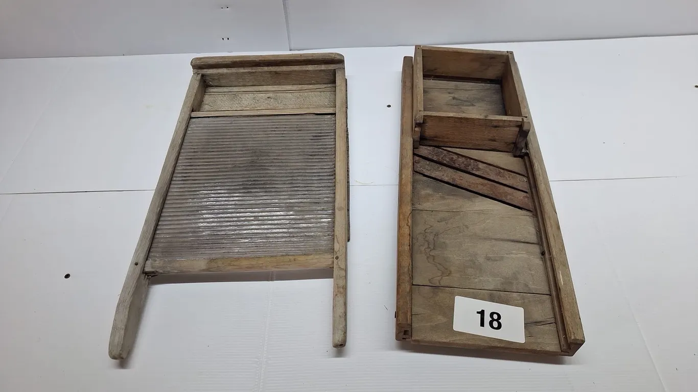 Washboard and sauerkraut cutter