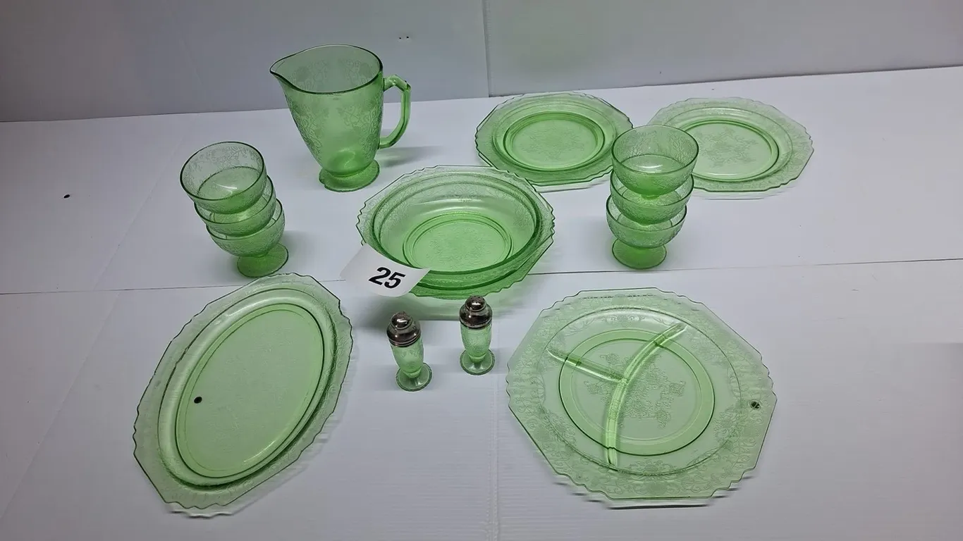 Green dishes