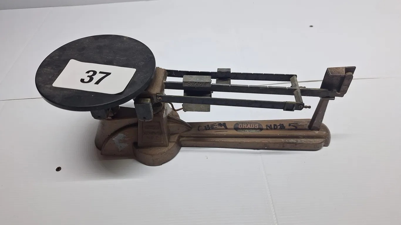 Vintage scale