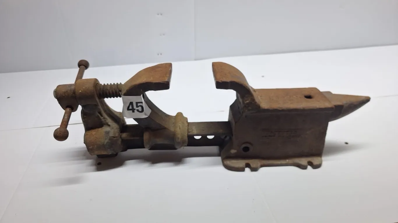 Antique 2 in 1 Anvil and vice.