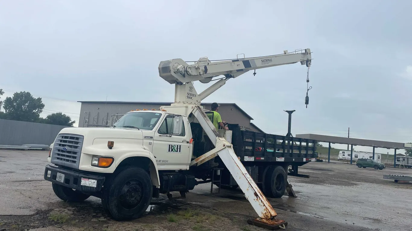 1997 Ford Crane Truck (Has WI Title)