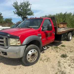 2005 Ford F-350 Flatbed Truck  (Located in Rosendale WI)