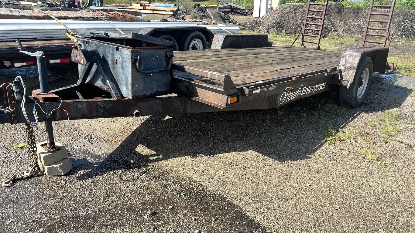 Houle Dove Tail Trailer (No Title)