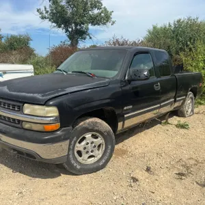 1999 Chevy 1500 Truck  (Located in Rosendale WI)