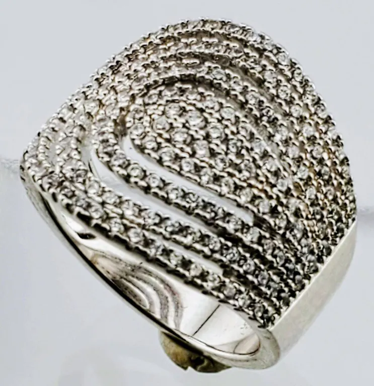 Sterling Silver CZ Fashion Ring (Size 6.5)