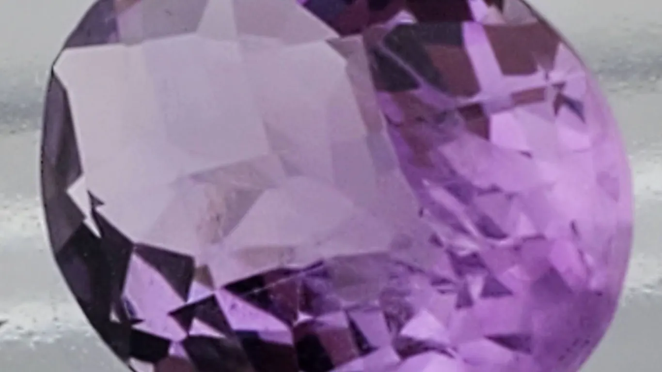 Faceted Oval Amethyst (8.65 ct, 16×12 mm)