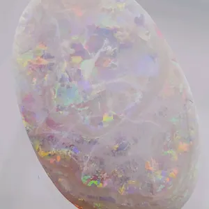 Lightning Ridge Opal (17.95 ct, 33×20 mm)