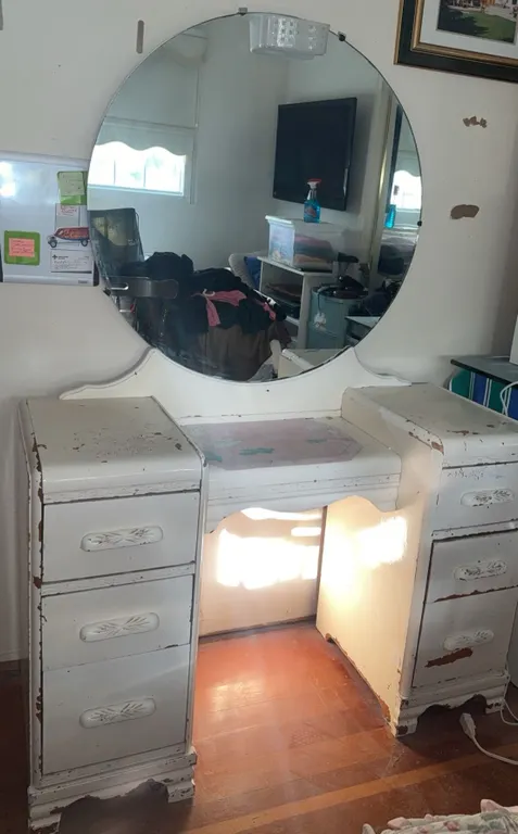 Painted Wood Vanity Dresser with Round Mirror and Six Drawers