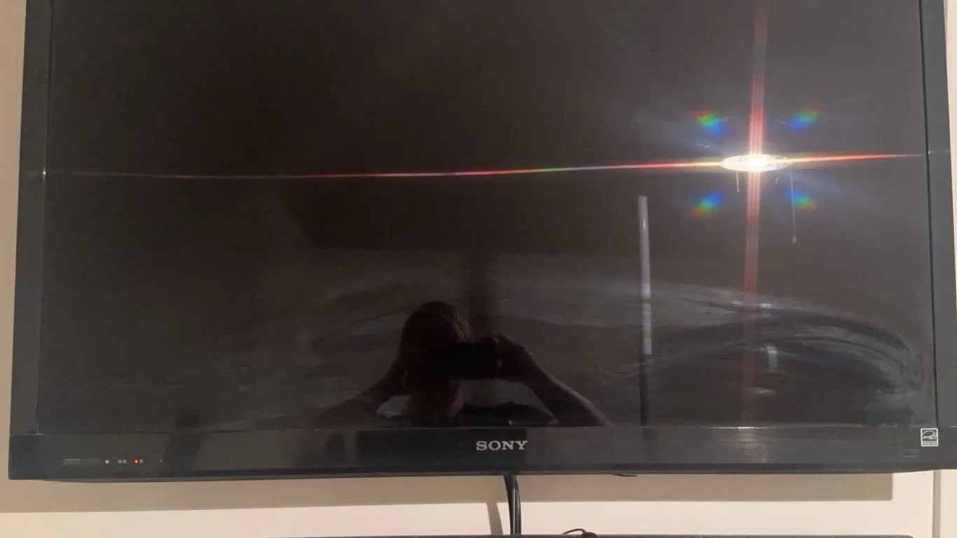 Sony Bravia 40-Inch LCD TV With Wall Mount and Soundbar