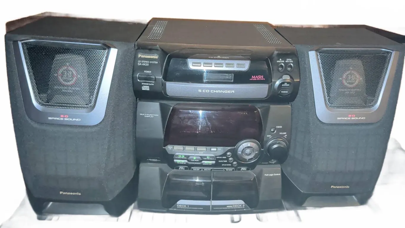 Panasonic SA-AK20 CD Stereo System with 3D Space Sound Speakers