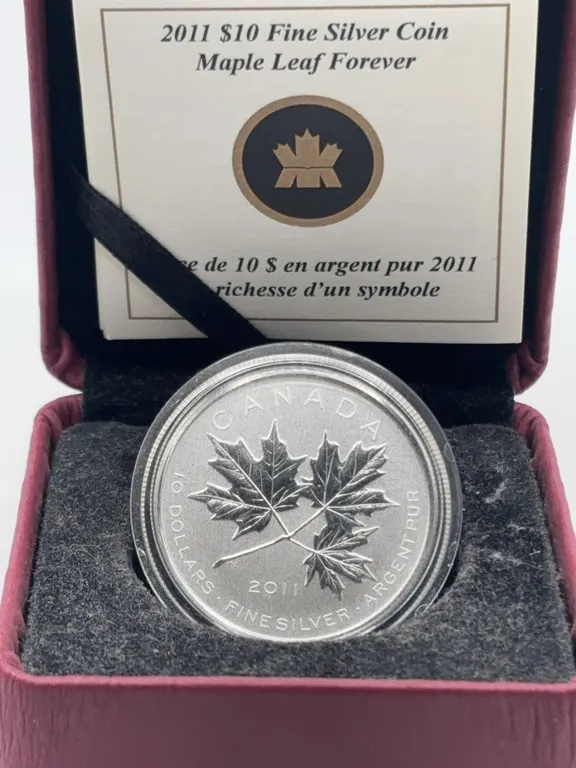 2011 $10 Maple Leaf Forever Pure Silver Coin
