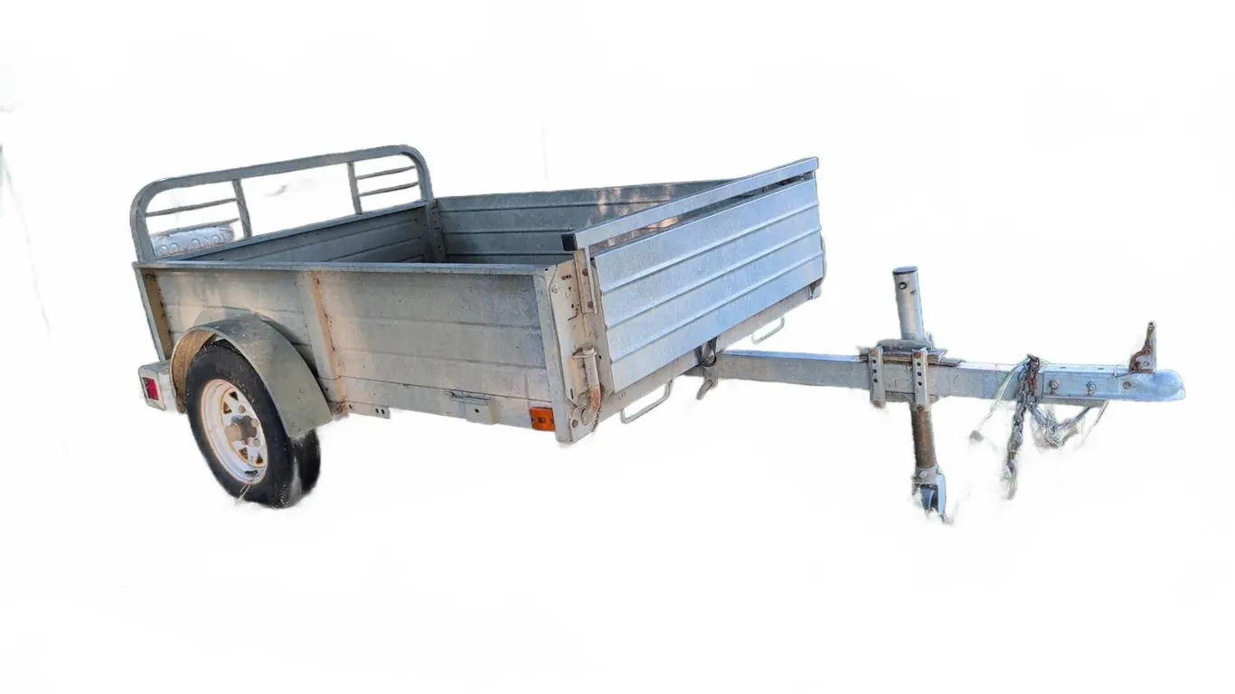 Single-Axle Utility Trailer with Rear Ramp