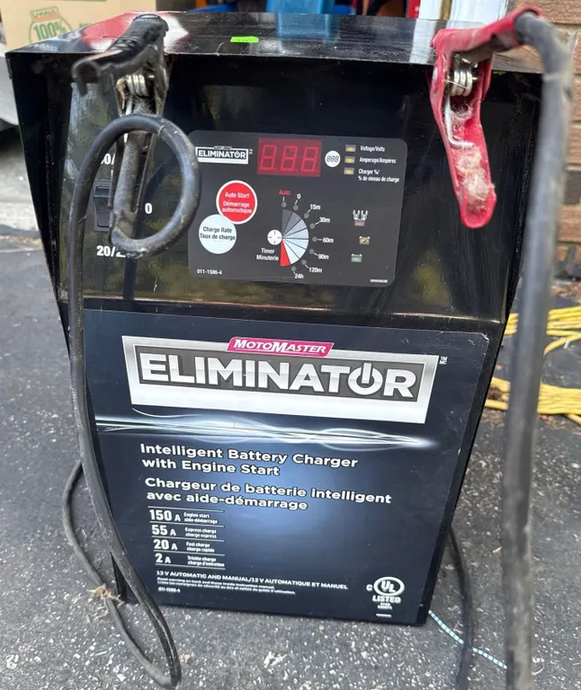 MotoMaster Eliminator Intelligent Battery Charger With Engine Start