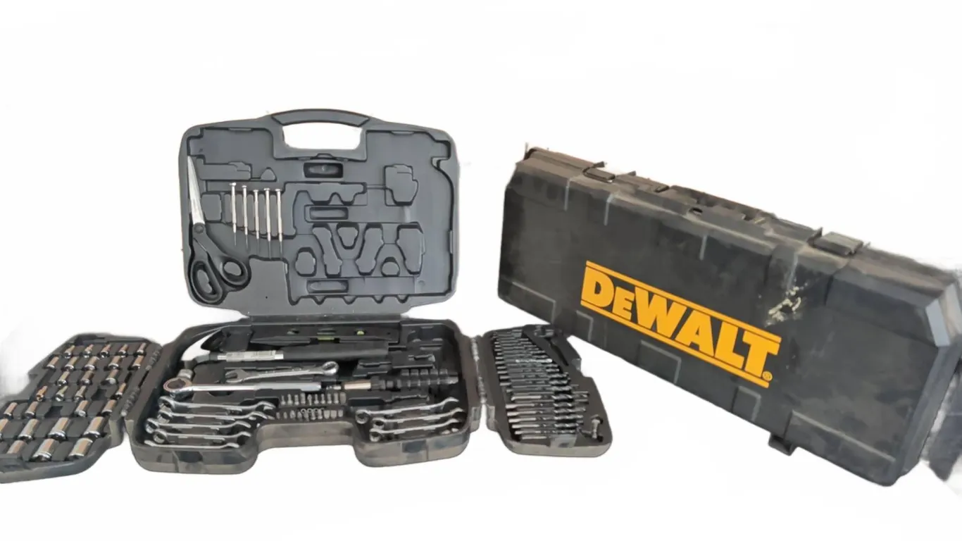 DeWalt Reciprocating Saw With Manual, Multiple Blades and Jobmate Tool Kit