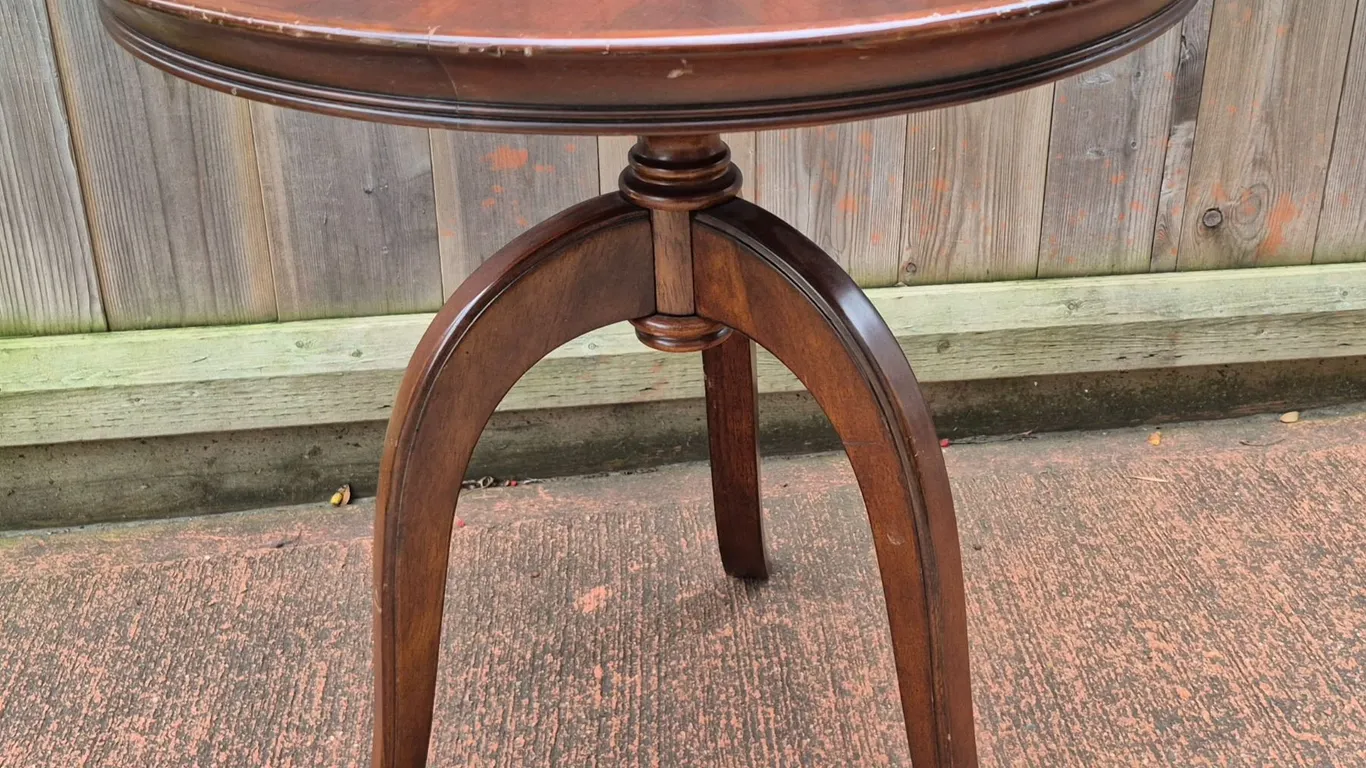 Vintage solid mahogany round parlor table, few blemishes - 24"w x 25.5"H