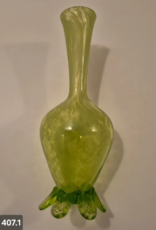 Green Altaglass art glass vase w/label, no damage, 9 1/4 inches tall