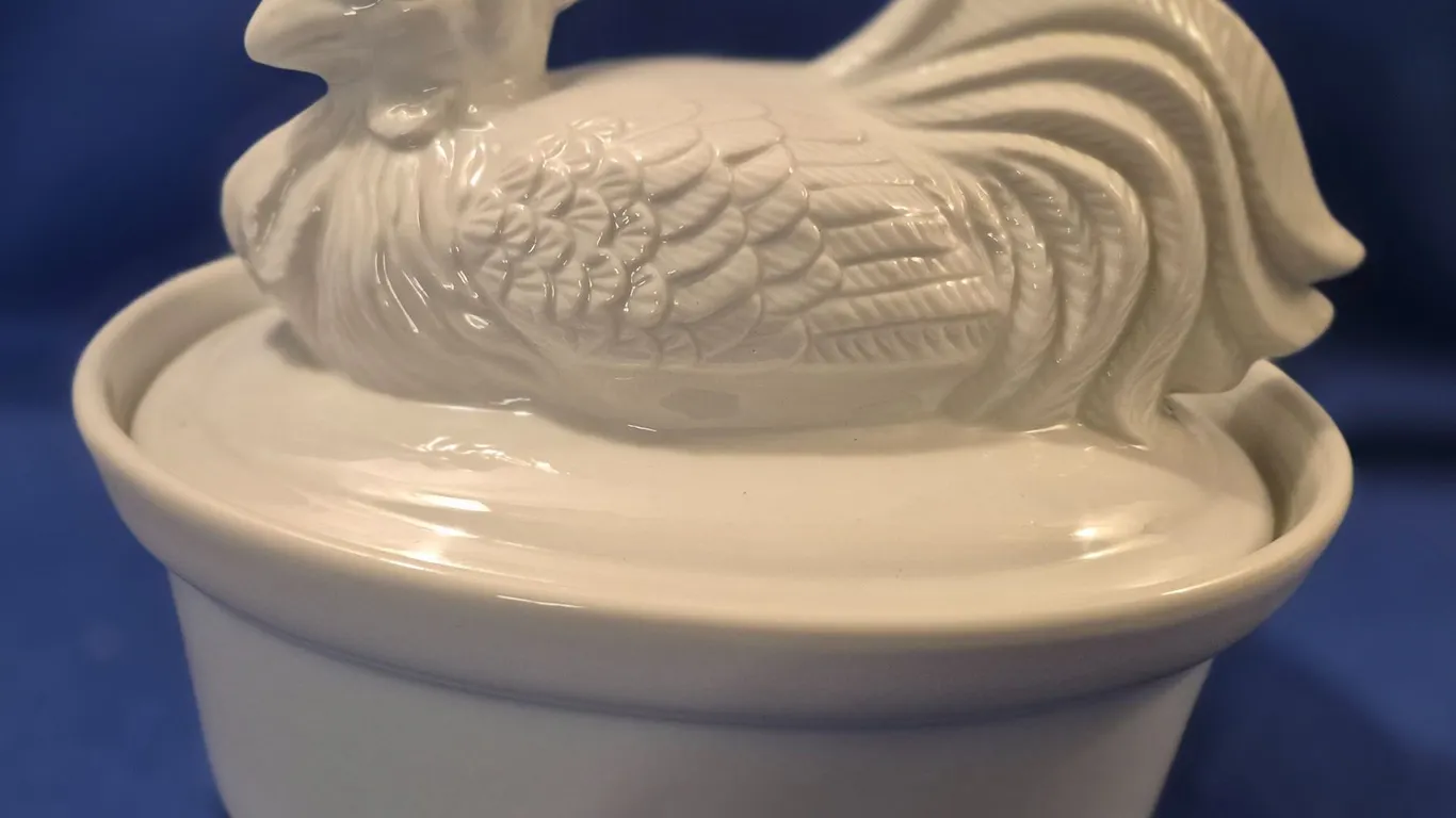 Ironstone hen-on-a-nest covered dish, approx. 8 x 10 inches, no damage