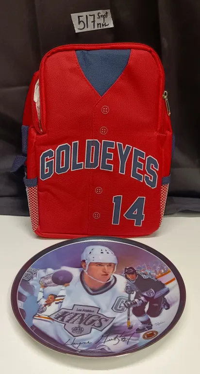 Plate # 10758c in Limited Edition of " The Great Gretzky" & Plate & Winnipeg Goldeyes Lunch Cooler