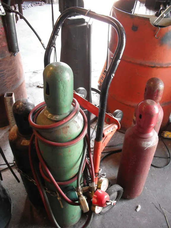acetylene tanks w/ cart, gauges and valve