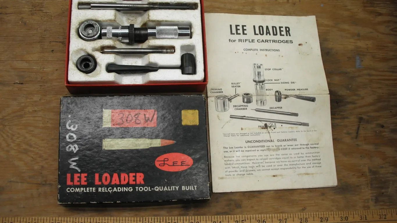 Lee reloading set