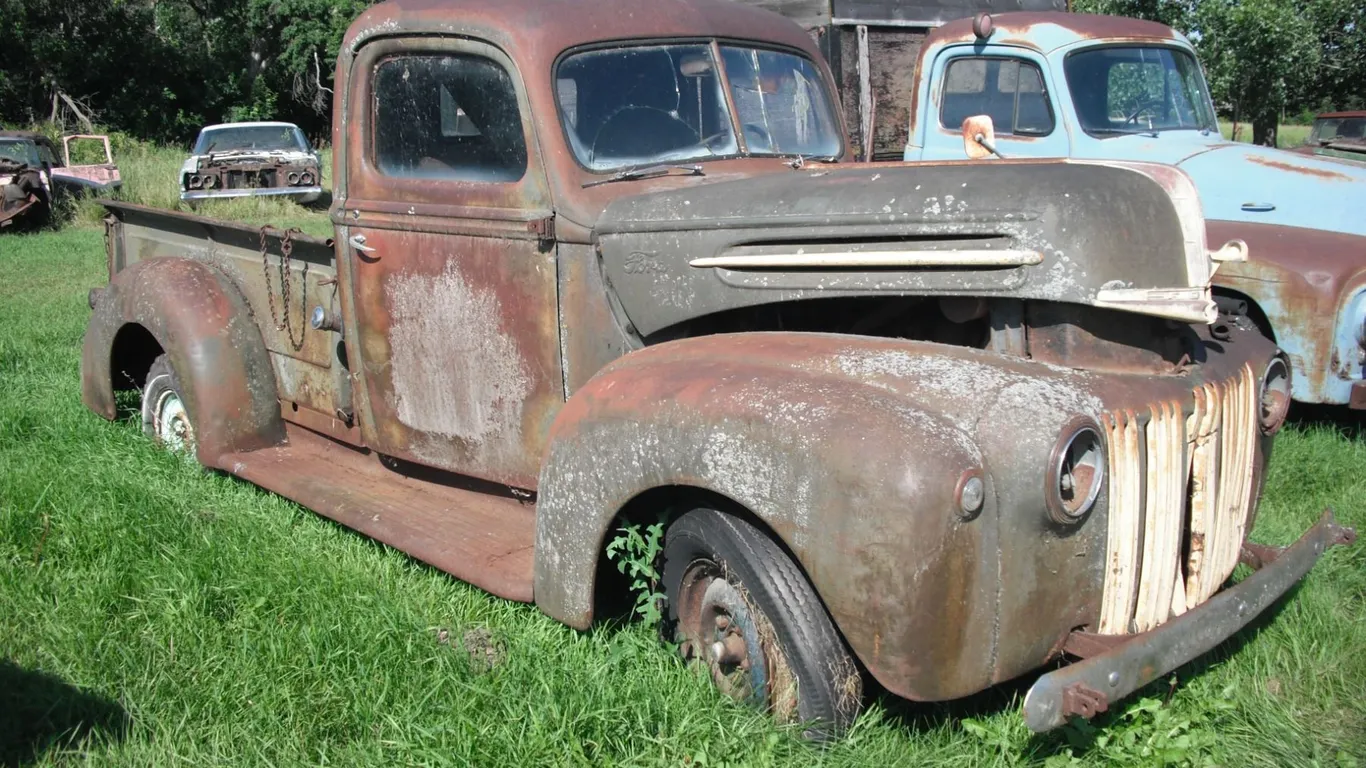 40s Ford pickup SER: 202H47-58017