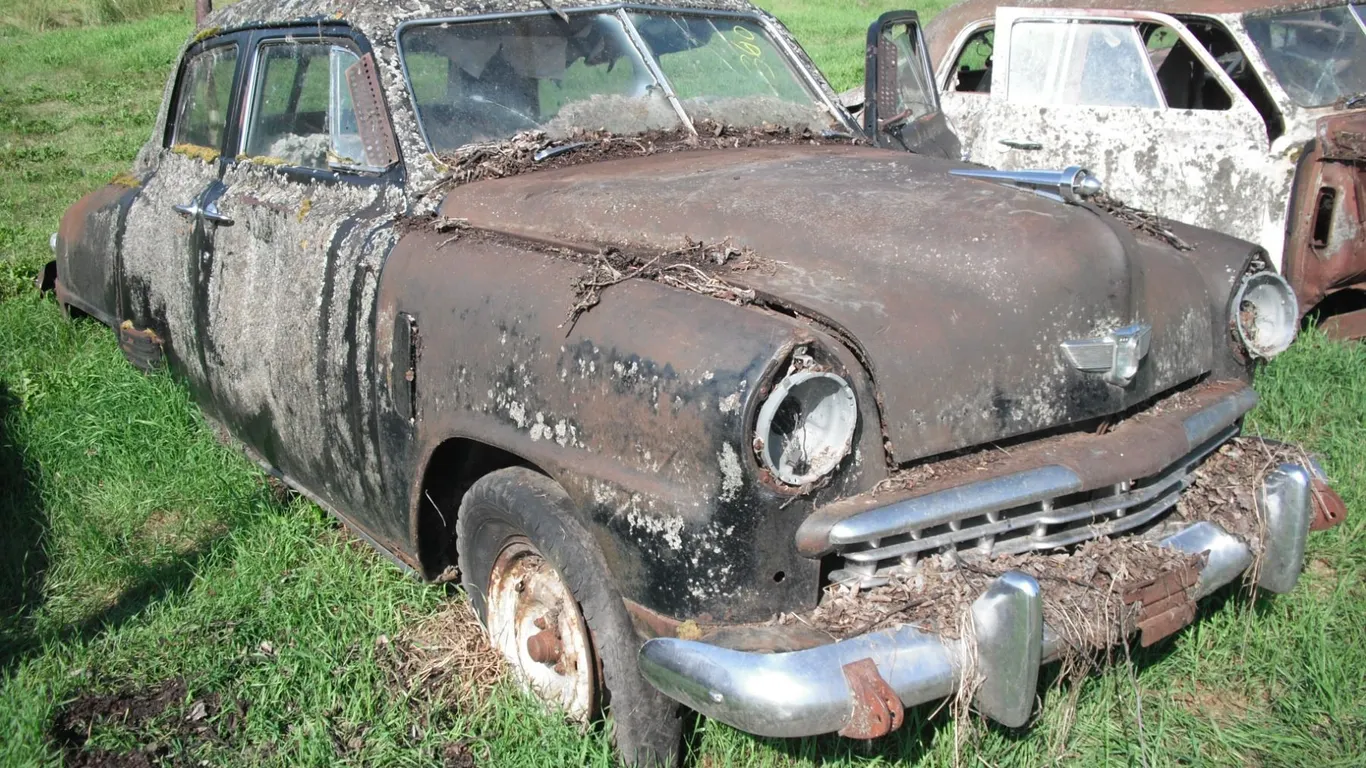 Studebaker touring wagon model h8g-w5 SER: G708365 w/ suicide doors space hood ornament