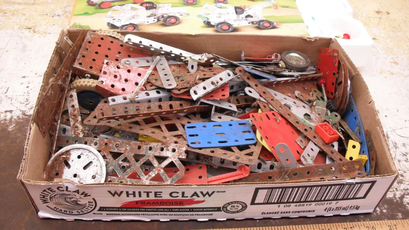 vintage Metalline set and extra parts