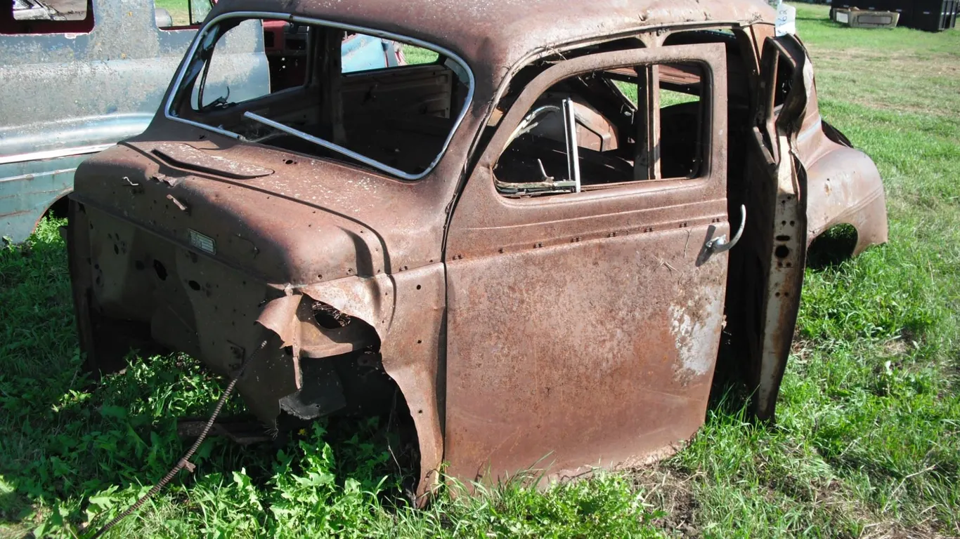 Dodge Model D14 4dr sed body: 1435 w/ suicide doors