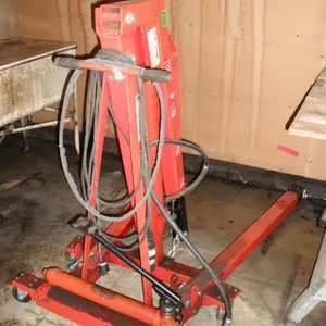 Black Jack 2 ton engine lift/hoist