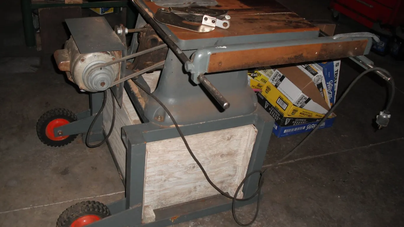 Beaver table saw