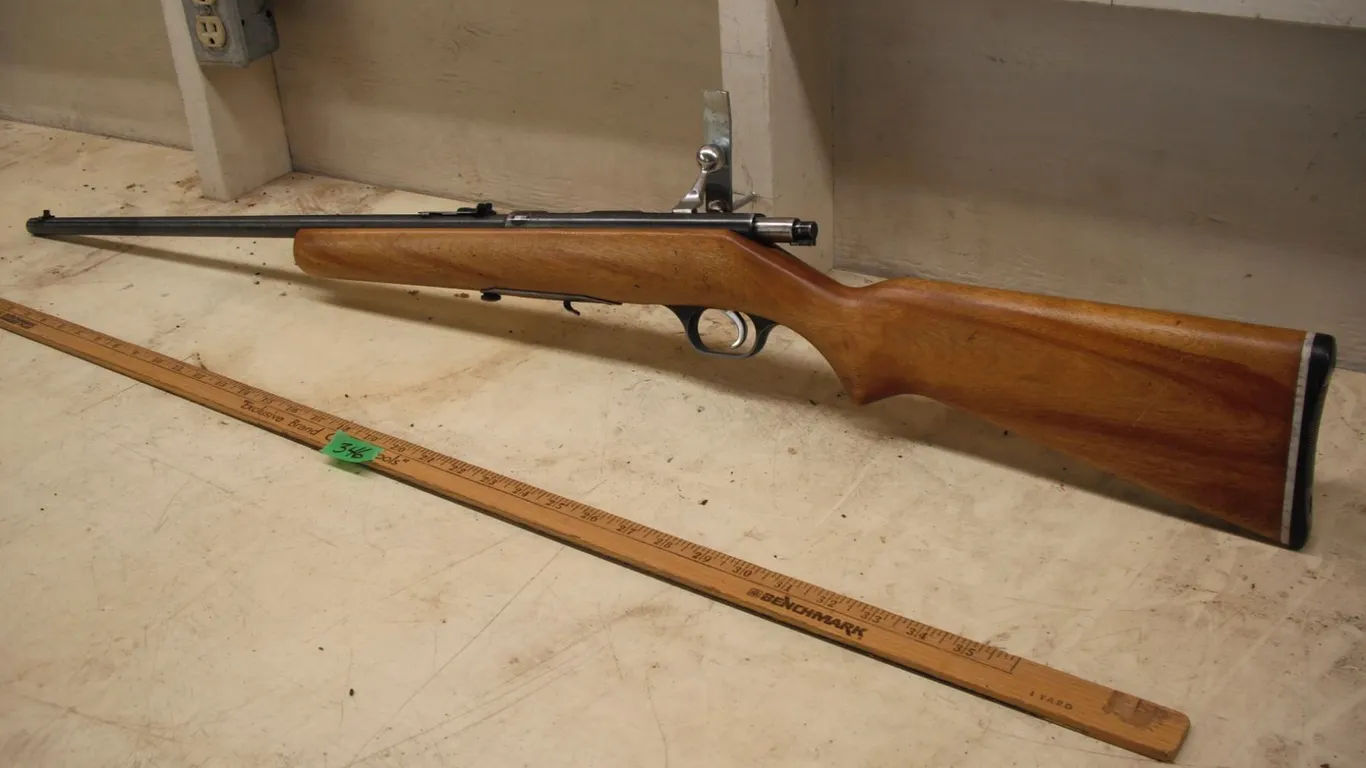 Springfield Model 84C .22 SL/L rifle (no magazine) SER: 5285111 *PAL Required*