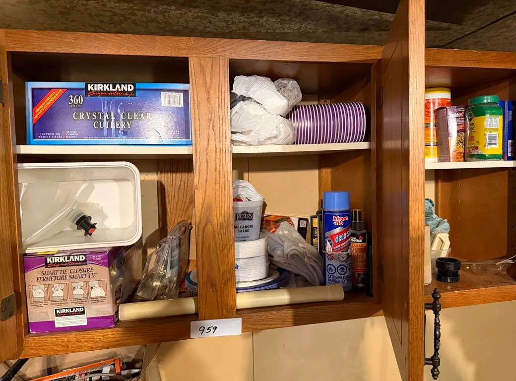 Takeout Supplies & Cleaning Supplies