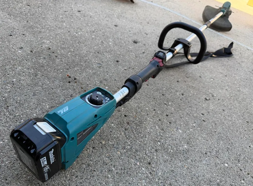Makita Electric Trimmer DUR182L