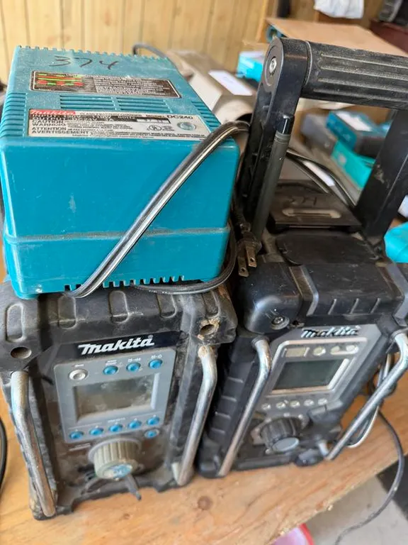 (2) Makita Radios and DC240 Charger