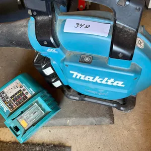 Makita 18V Blower and Charger