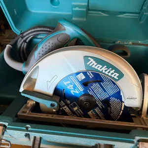 Makita Corded 7 1/4" Saw (Model 5007MG)