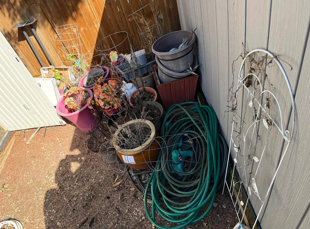 Garden Hose, Sprinklers & Pots