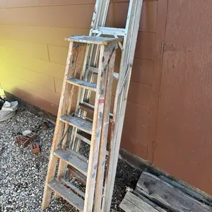(2) Ladders