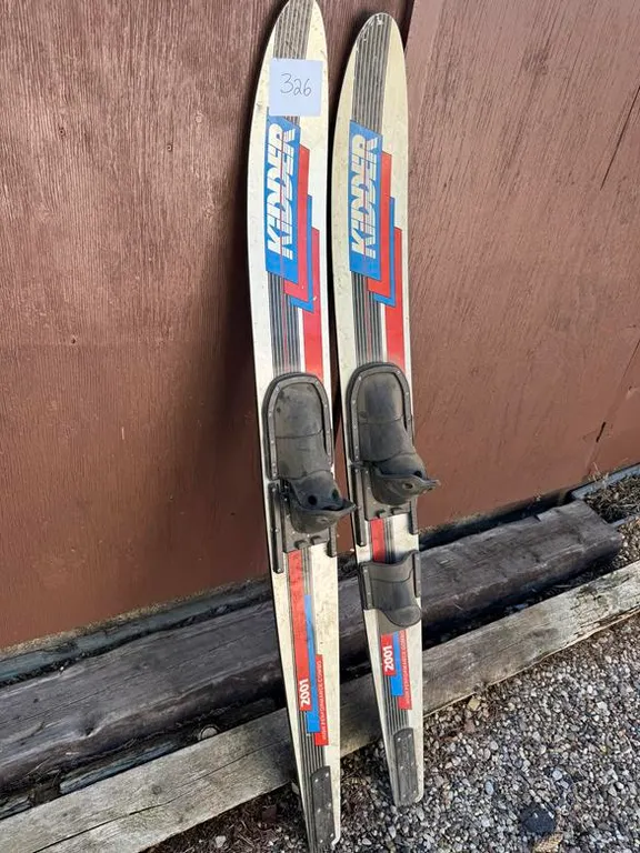 Kidder 2001 Pair of Water Skis