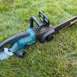 Makita Electric 16" Chainsaw