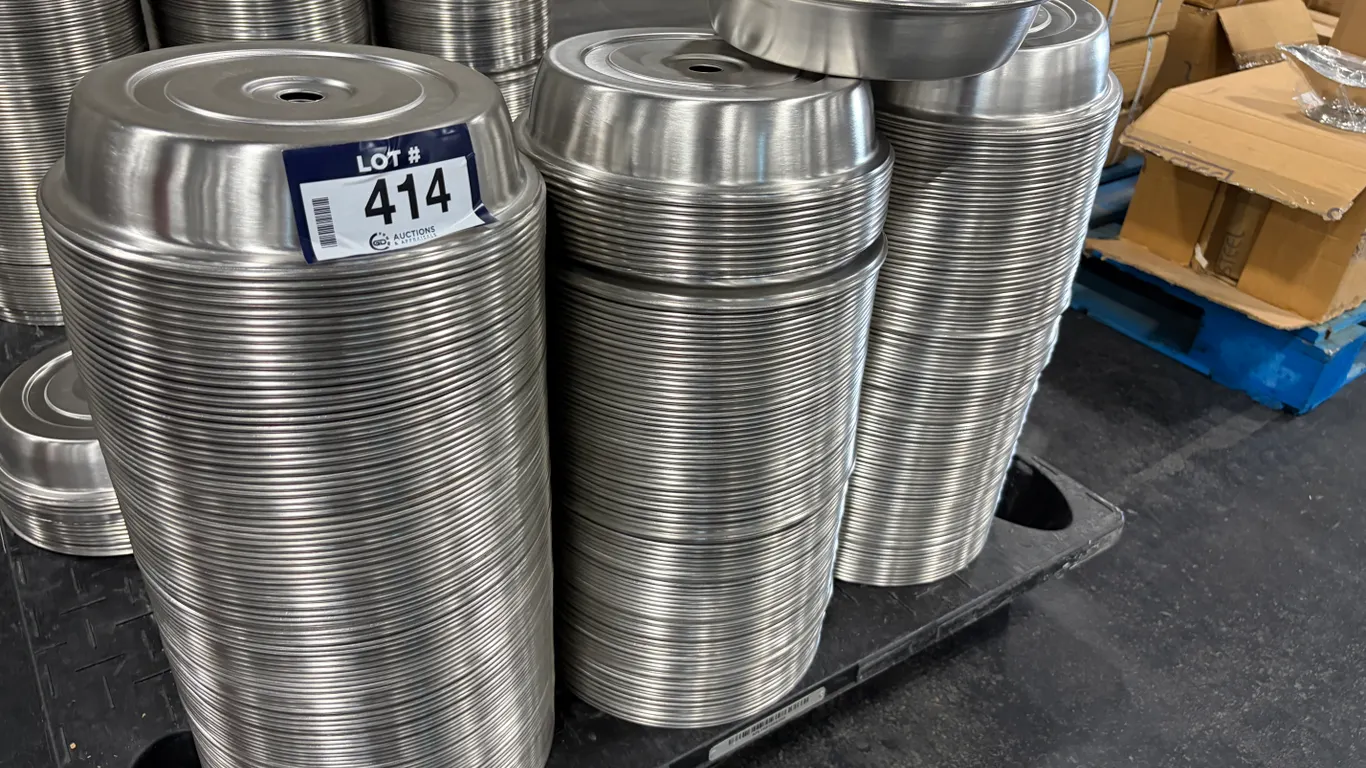 LOT OF APPROX. (300) VOLLRATH 62309 STAINLESS STEEL DOME PLATE COVERS FOR 10-3/16" TO 10-1/4" PLATES