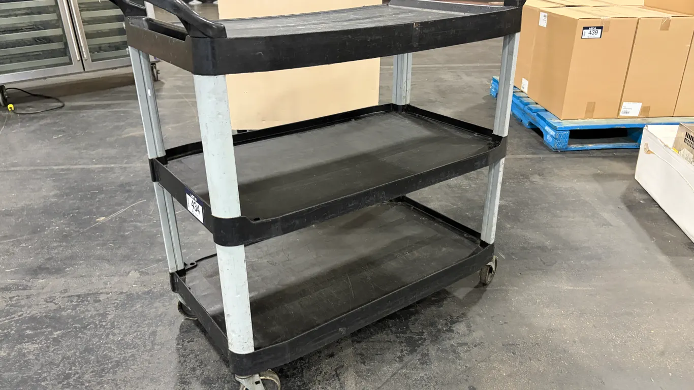 RUBBERMAID 3-TIER COMMERCIAL BUSSING CART