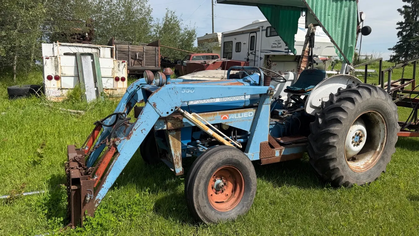 Ford 3000 2wd Tractor w/ Allied Loader, Bucket & 3pt Hitch, Meter Reads 1348hrs **THIS LISTING FOR ADVERTISING PURPOSES ONLY - NO WEBCAST BIDDING AVAI