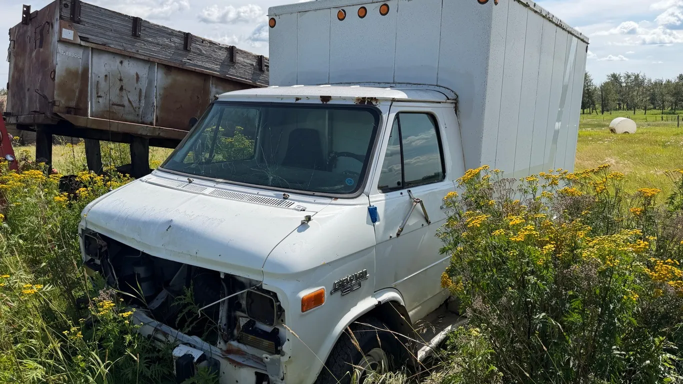 Chevy Van 30 Cube Van **THIS LISTING FOR ADVERTISING PURPOSES ONLY - NO WEBCAST BIDDING AVAILABLE - SOLD LIVE ON-SITE ONLY**
