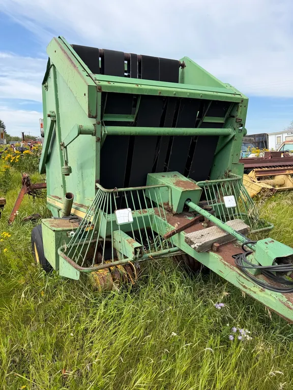 John Deere 510 Round Baler, Broken Spring **THIS LISTING FOR ADVERTISING PURPOSES ONLY - NO WEBCAST BIDDING AVAILABLE - SOLD LIVE ON-SITE ONLY**