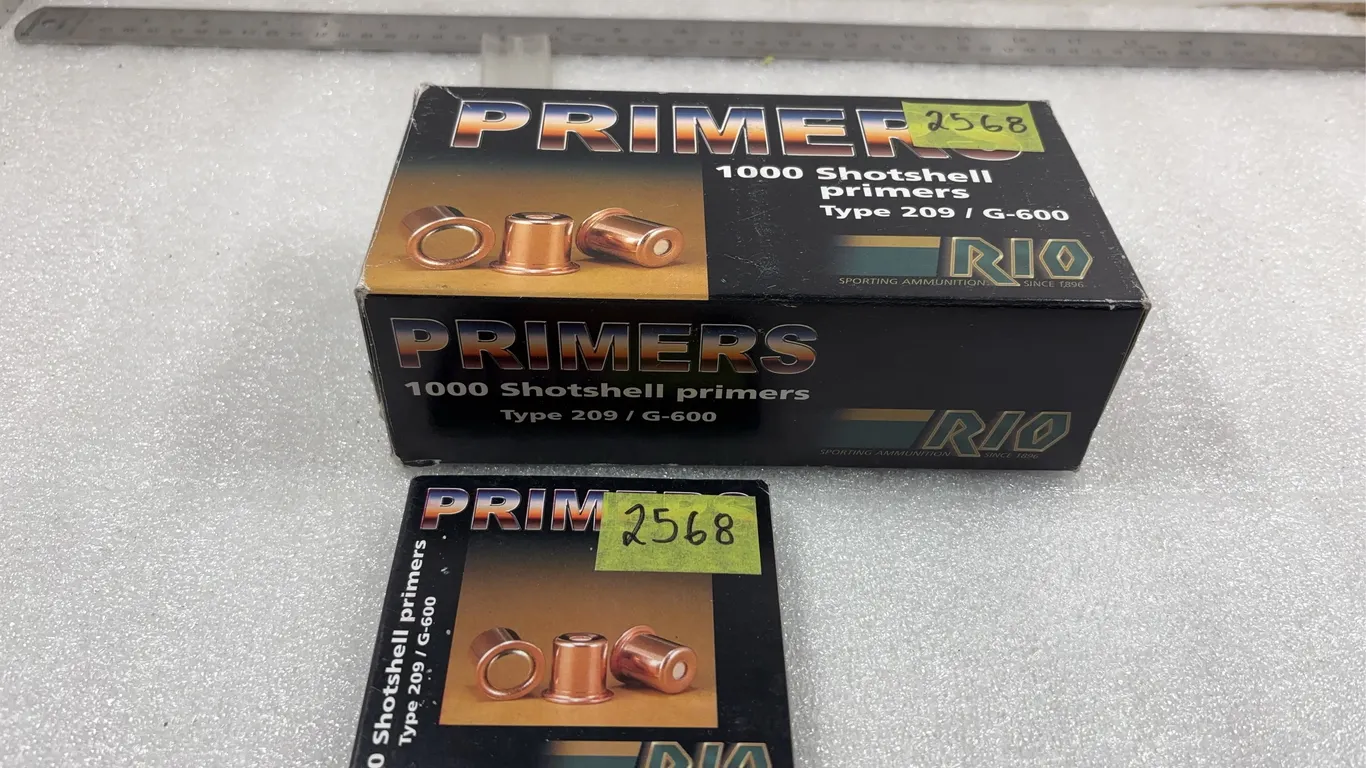 1 Box R10 Shotshell Primers, 1 - Box R10 Shotshell Primers *Unreserved*