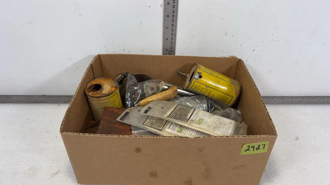 1 - Box of Assorted Vintage Household Tools, approx. 10 pce *Unreserved*