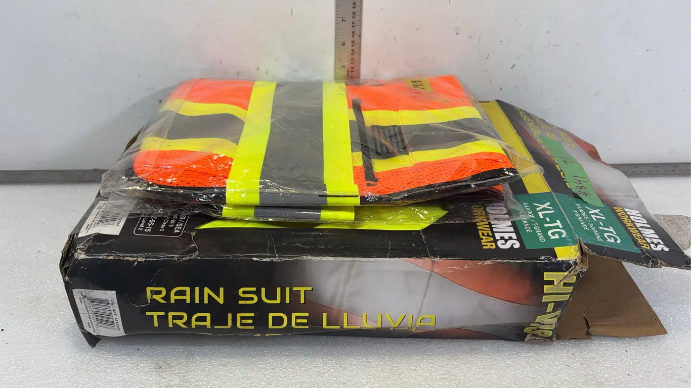 Hi Viz Clothing, approx. 2 Units *Unreserved*